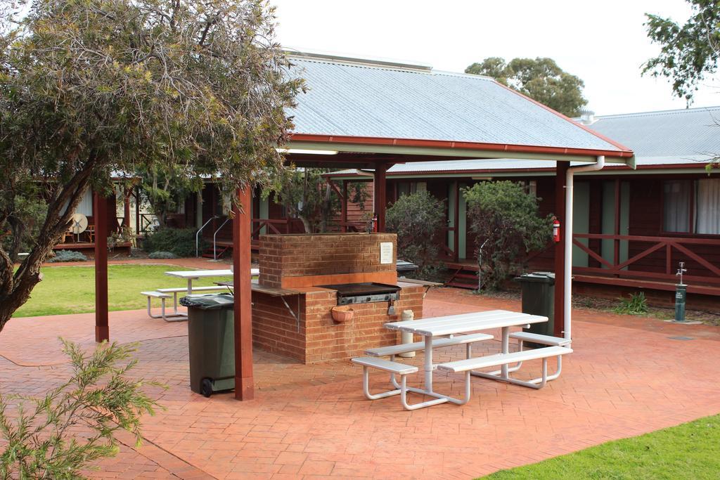 Aussie Cabins Hotel Dubbo Room photo